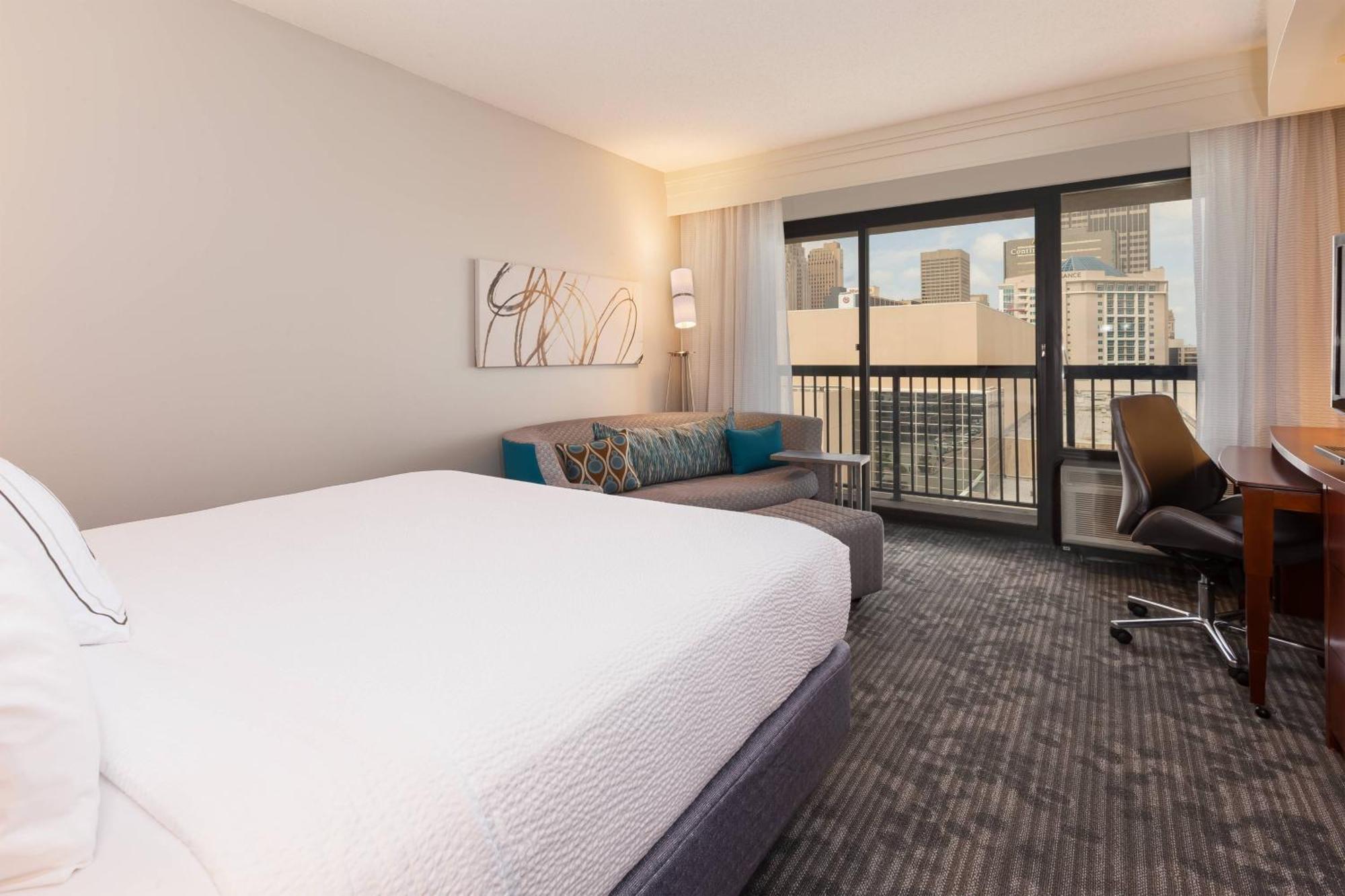 Courtyard By Marriott Oklahoma City Downtown Exterior foto